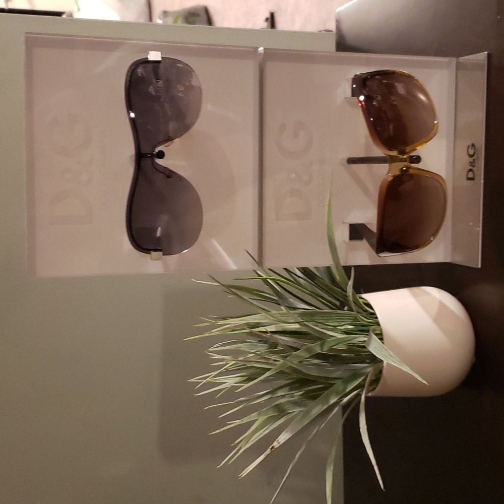 AUTHENTIC DOLCE and GABBANA display / sunglasses case